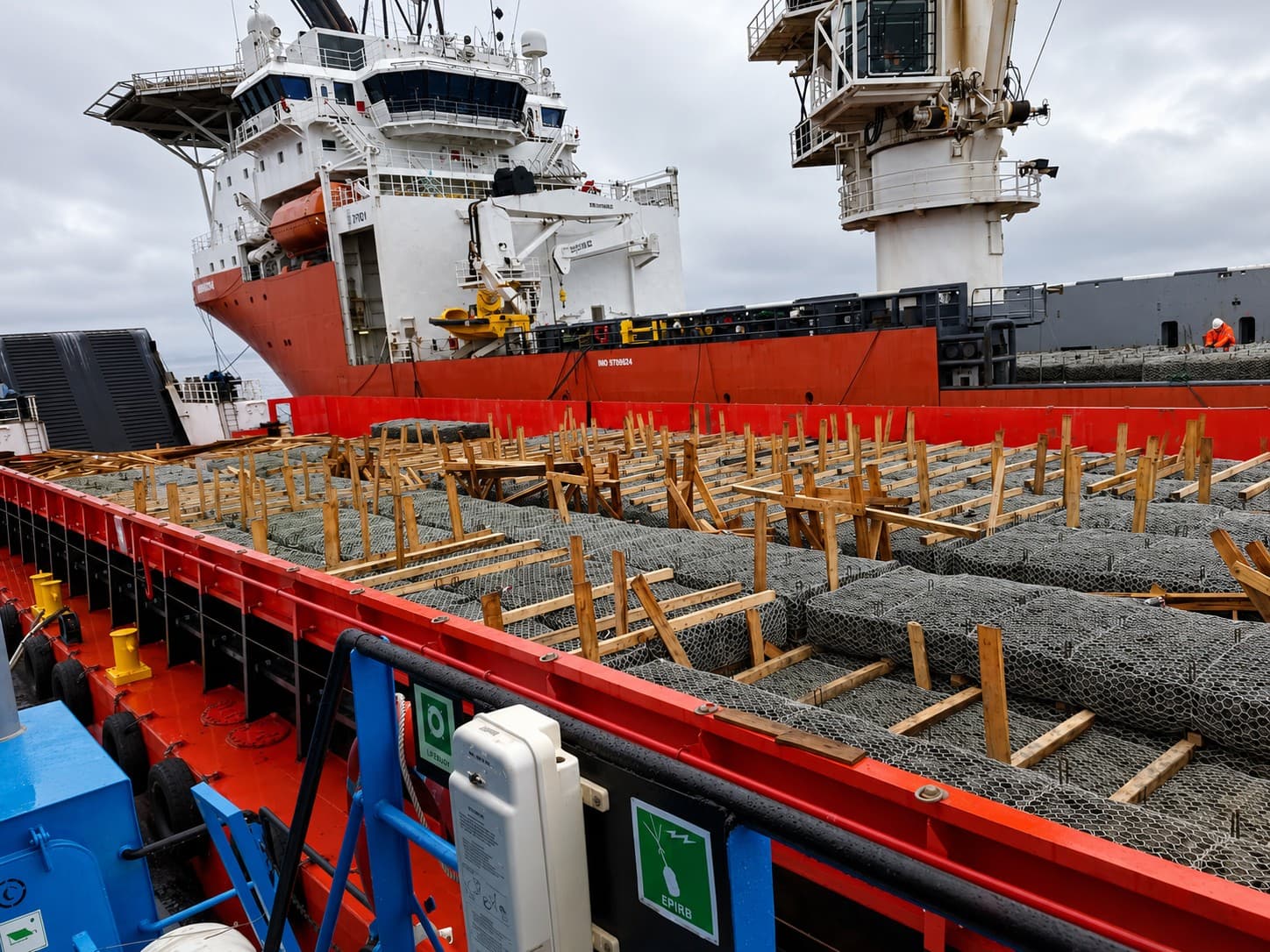 Cargo delivery for construction of the Kirinskoye gas field
